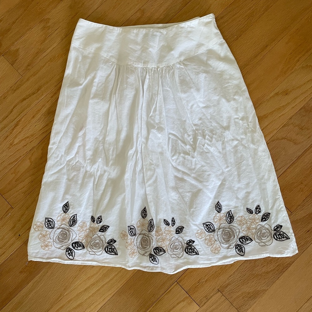 Ann Taylor White Floral Embroidery Linen Blend A-line Skirt Side zipper Size 4